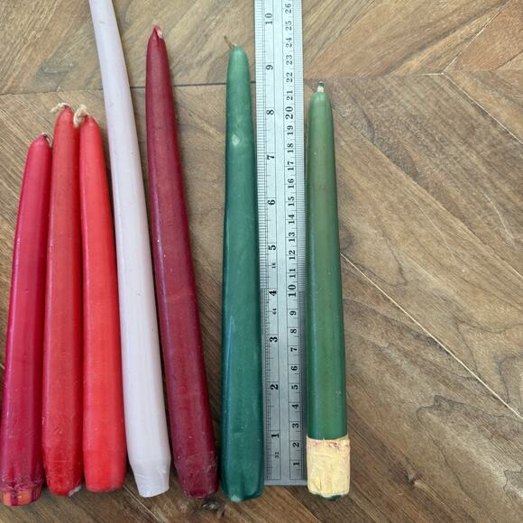 Vintage 1970s Candle Lot 13 Tapers Spirals Tablescapes Holiday Decor Red Green - Picture 5 of 6